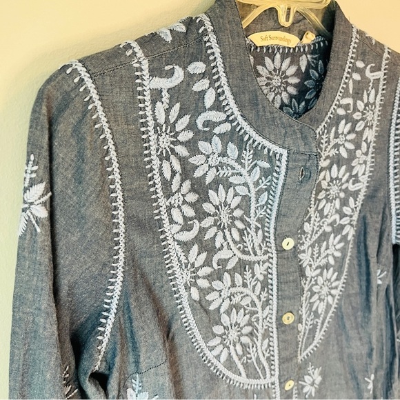 🏷️ 2/$20 Soft Surroundings Chambray Embroidered Tunic Top - Picture 10 of 11